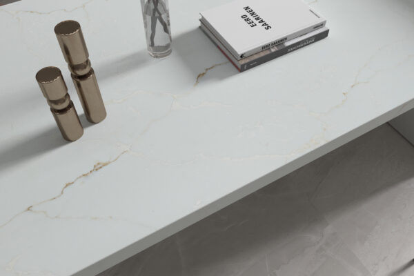 OCEAN WHITE - Image 3